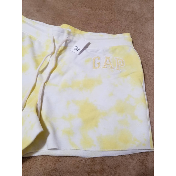 GAP NWT Women's Shorts Logo Graphic Soft Comfy Fleece Size Small Pink Ye… - Picture 9 of 11